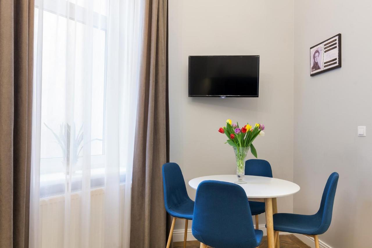 Chopin Apartment In The Center Of Lviv Ngoại thất bức ảnh