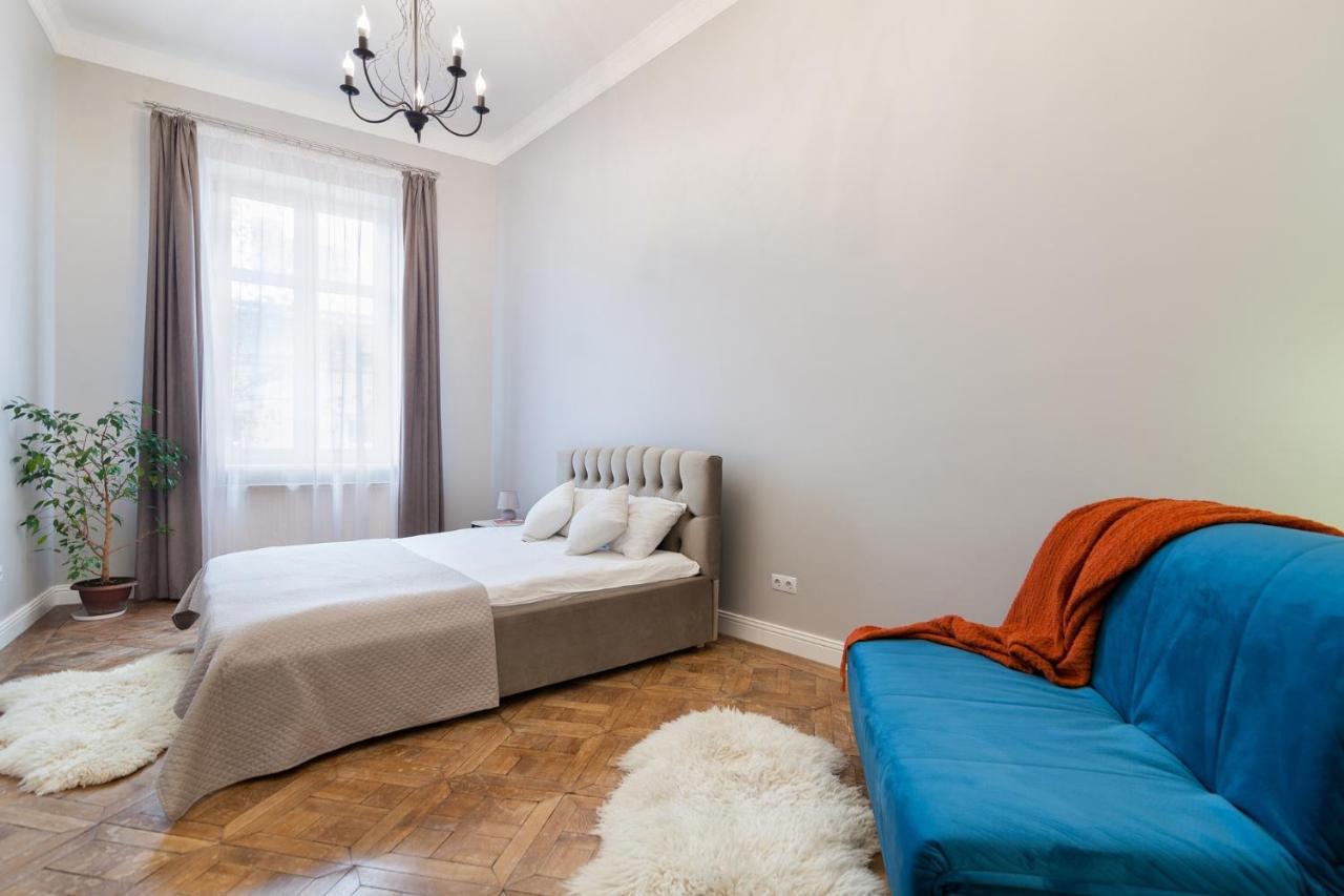 Chopin Apartment In The Center Of Lviv Ngoại thất bức ảnh