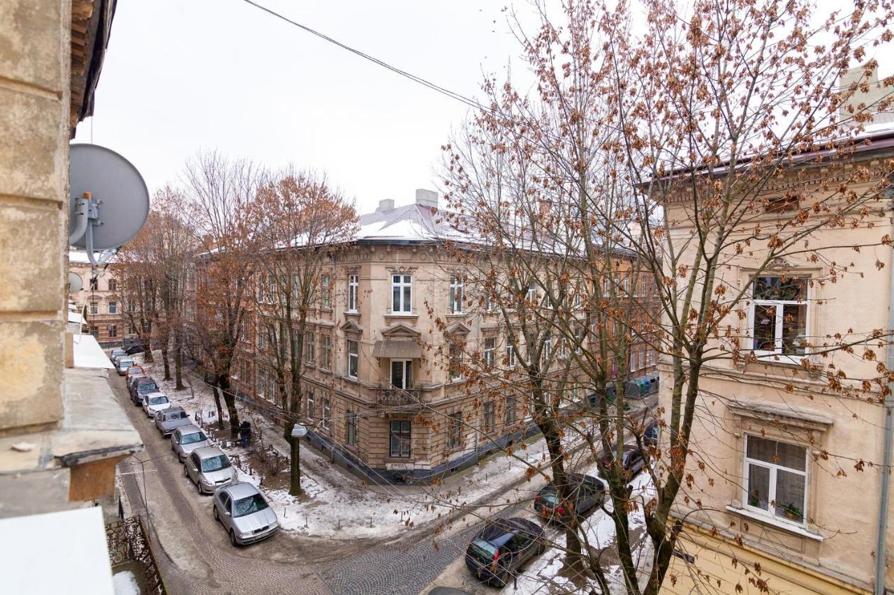 Chopin Apartment In The Center Of Lviv Ngoại thất bức ảnh