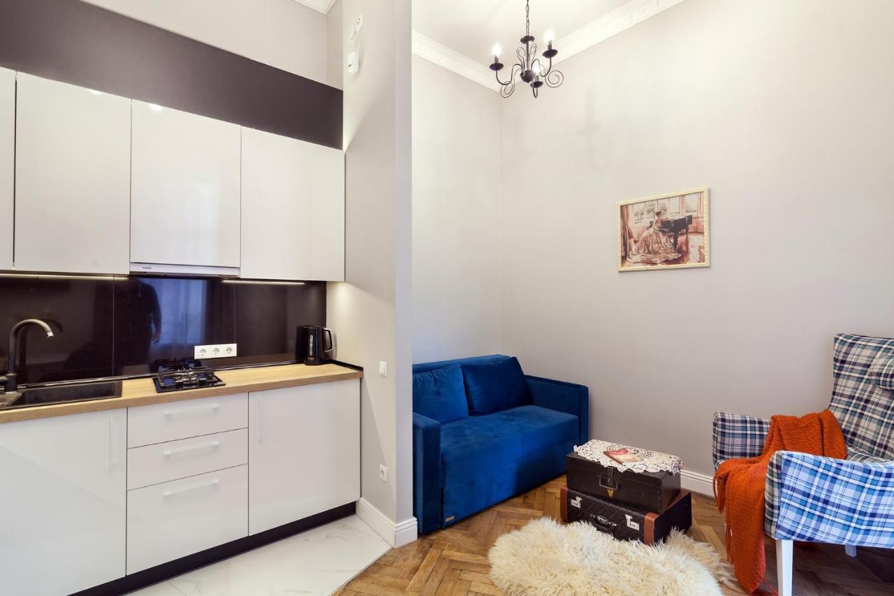 Chopin Apartment In The Center Of Lviv Ngoại thất bức ảnh